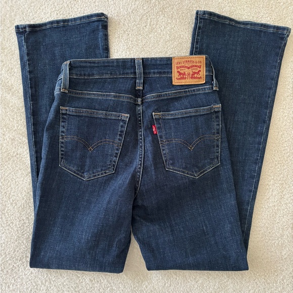 Women's Blue Jeans - Picture 5 of 9